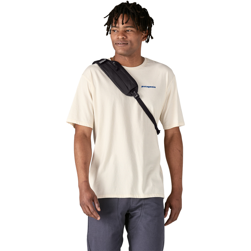 Atom Sling 8L, Patagonia Atom Sling 8L on model front