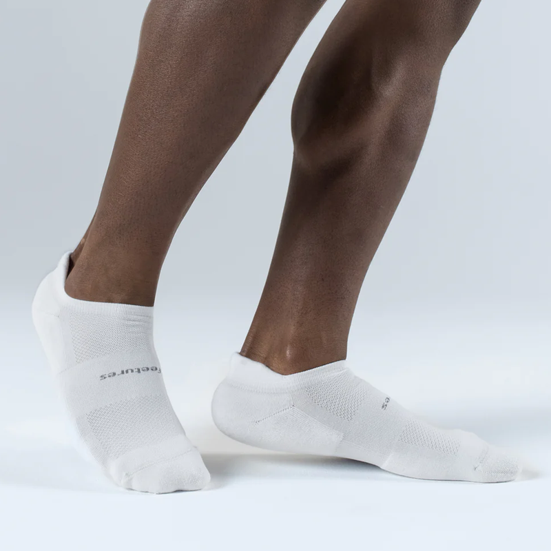 High Performance Cushion No Show Tab, Feetures High Performance Max Cushion No Show Tab on feet