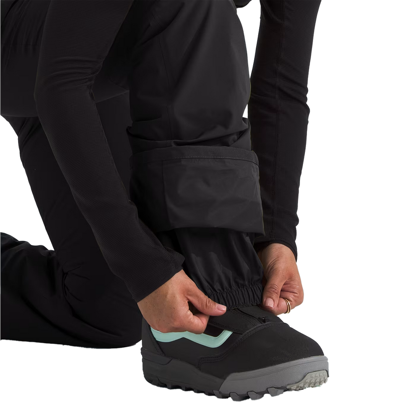 Women's Freedom Insulated Bib, The North Face Women’s Freedom Insulated Bibs leg gaiter