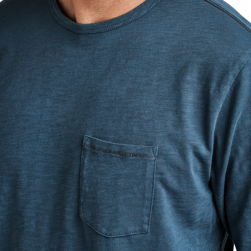 Men's Well Worn Midweight Organic Long Sleeve Tee, Roark Men's Well Worn Midweight Organic Long Sleeve Tee chest pocket