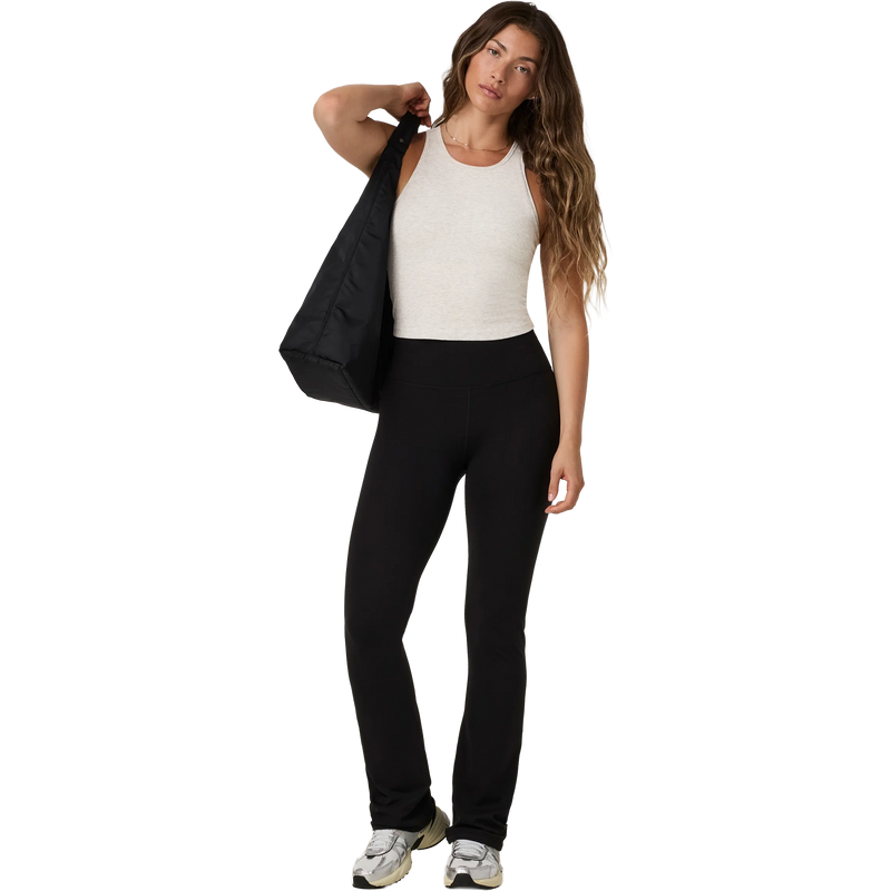 Women's Pose Plyo Tank, Vuori Women's Pose Plyo Tank in WGL White Heather Grey Tonal front with purse
