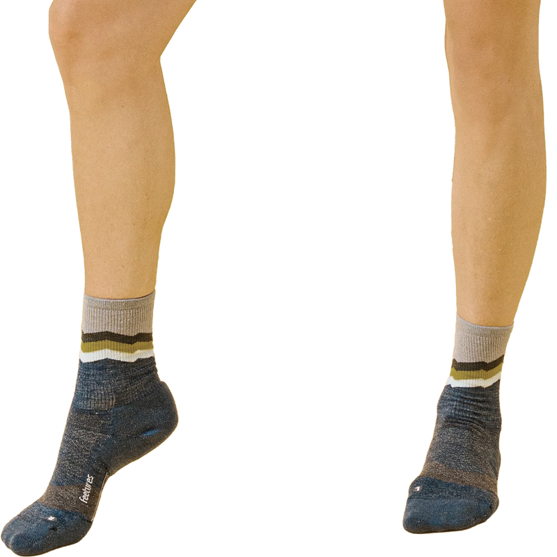 Merino 10 Max Cushion Mini Crew, Feetures Merino 10 Max Cushion Mini Crew on model