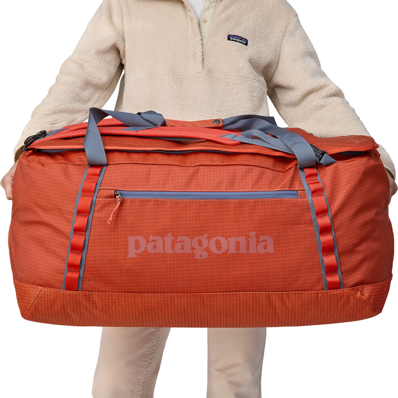 Black Hole Duffel 100L, Patagonia Black Hole Duffel 100L in hand