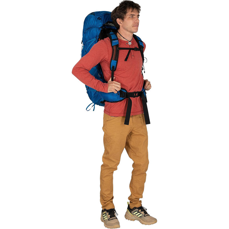 Exos 58, Osprey Exos 58 in Blue Ribbon on model