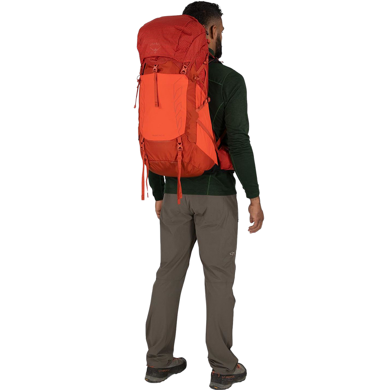 Talon Pro 40, Osprey Talon Pro 40 in Mars Orange on model back