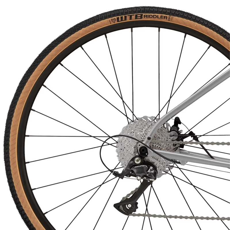 Topstone 3, Cannondale Topstone 3 700 back tire