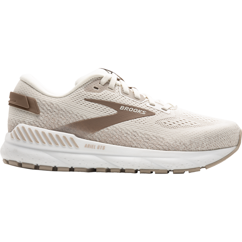 Women's Ariel 24 Wide, Featured Image