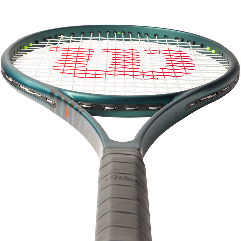 Wilson Blade 104 v9 Racket Demo, Wilson Blade 104 V9.0 handle