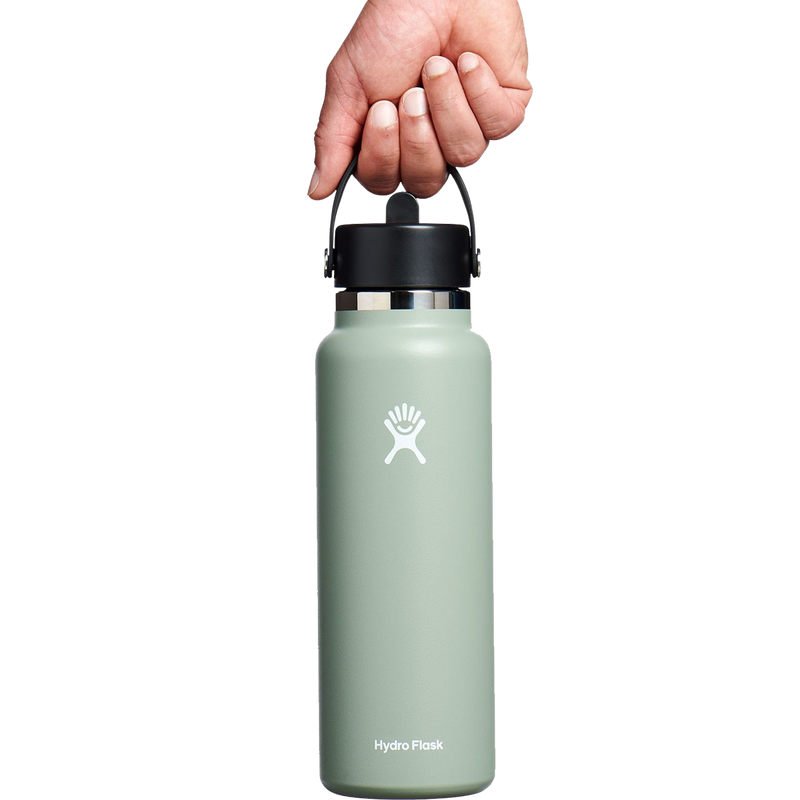 32 oz Wide Mouth with Flex Straw Cap, Hydro Flask 32 oz Wide Mouth with Flex Straw Cap in hand