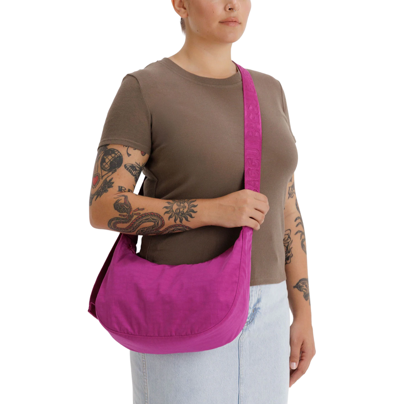 Medium Nylon Crescent Bag, BAGGU Medium Nylon Crescent Bag on model