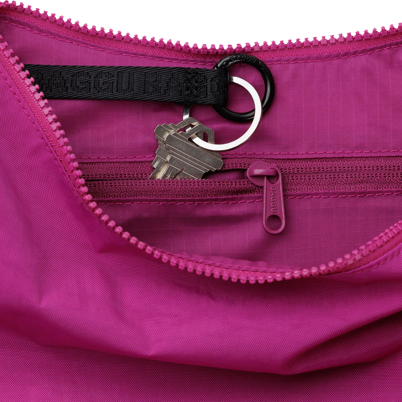 Medium Nylon Crescent Bag, BAGGU Medium Nylon Crescent Bag inside