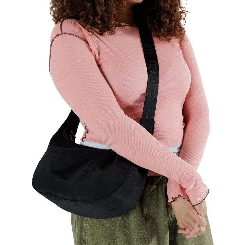 Medium Nylon Crescent Bag, BAGGU Medium Nylon Crescent Bag over the shoulder