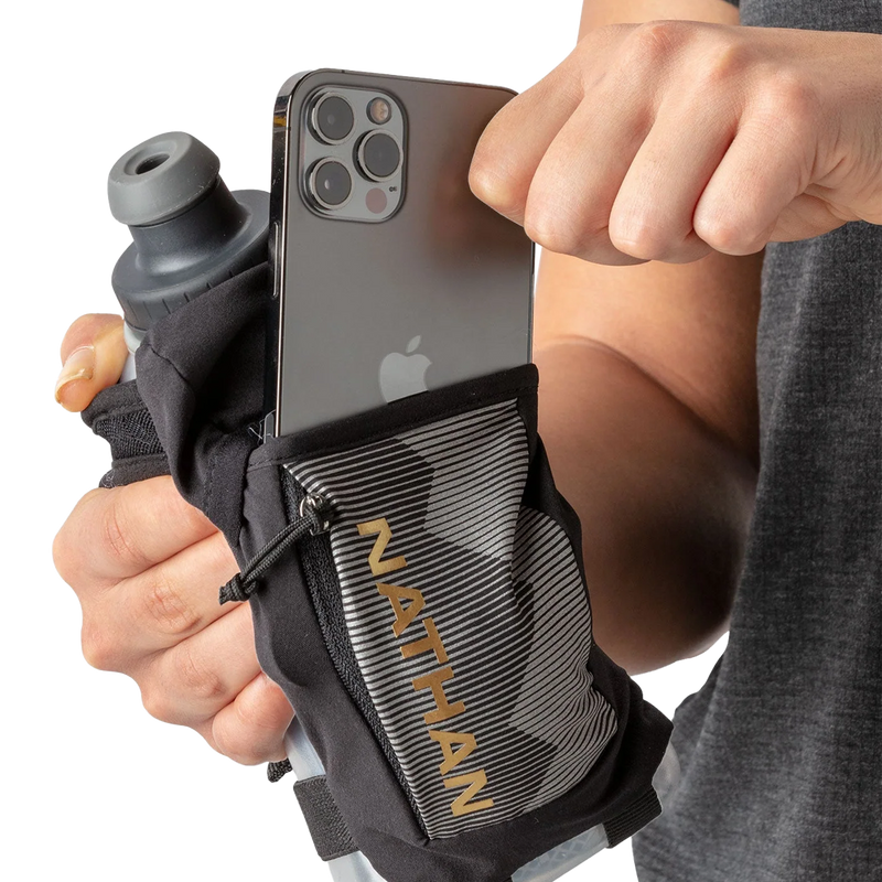 QuickSqueeze Insulated Handheld 12oz, Nathan QuickSqueeze Insulated Handheld 12oz phone pocket