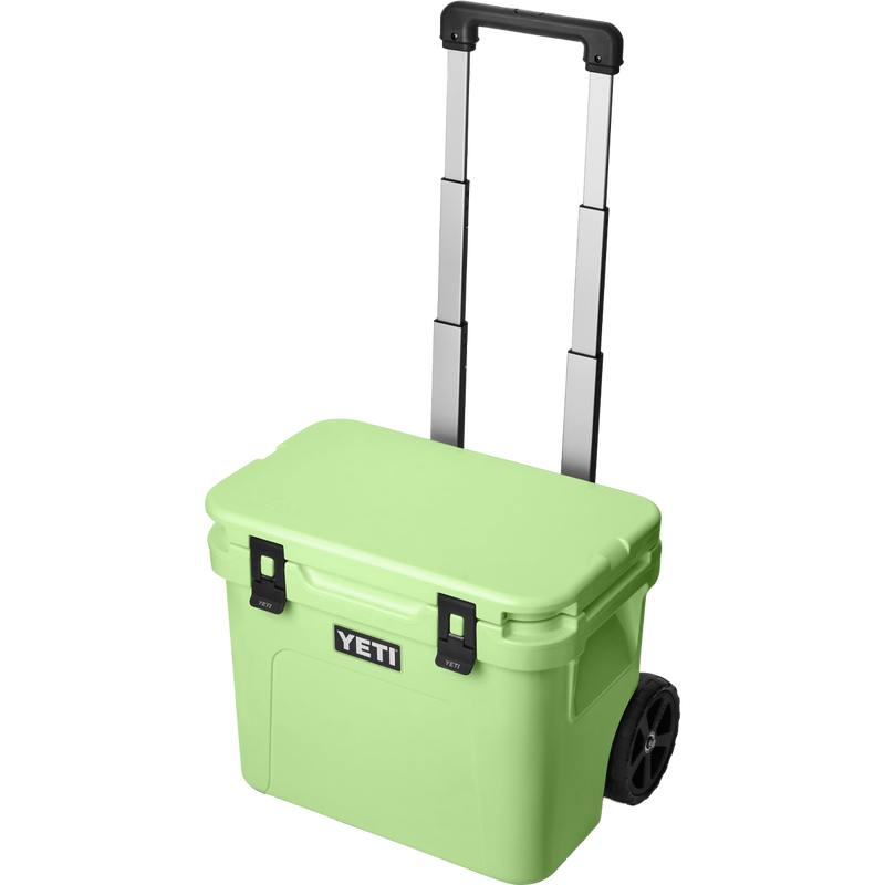 Roadie 32, Featured Image