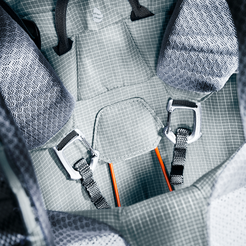Aircontact Ultra 50+5, Deuter Aircontact Ultra 50+5 in Tin-Shale harness adjustment