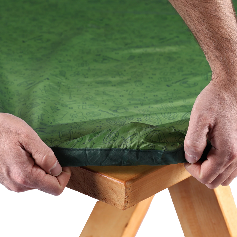Picnic Table Cover, Coghlan's Picnic Table Cover fitted corners
