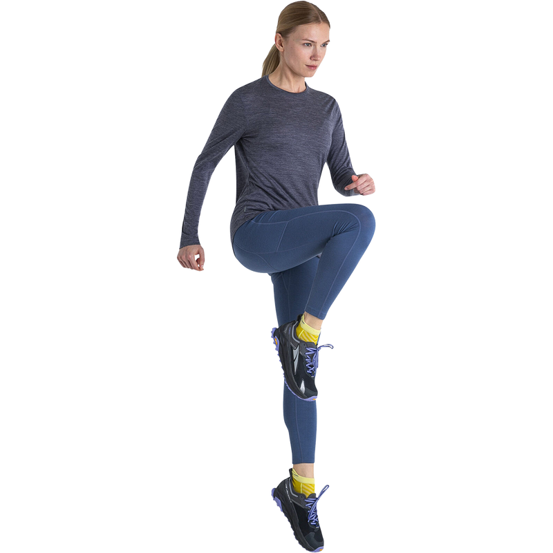 Women's Merino 125 Cool-Lite Sphere III Long Sleeve Tee, Icebreaker Women's Merino 125 Cool-Lite Sphere III Long Sleeve Tee in Midnight Navy Heather action