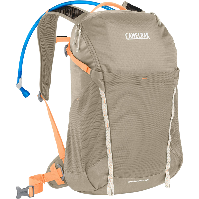 CamelBak Women's Rim Runner X20 in Sandstone
