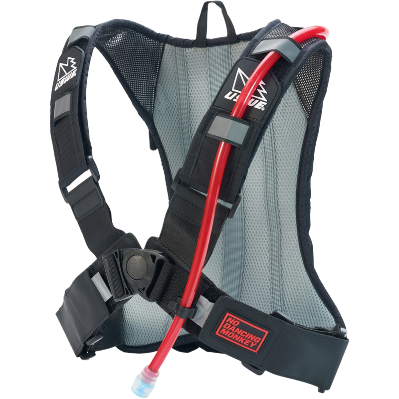 Outlander 2L, USWE Outlander 2L in Carbon Black harness