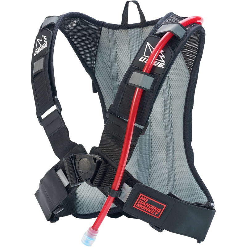 Outlander 3L, USWE Outlander 3L in Carbon Black harness