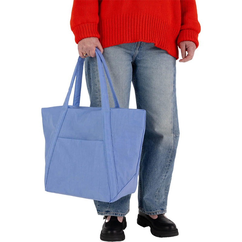 Cloud Bag, BAGGU Cloud Bag in Cornflower with model