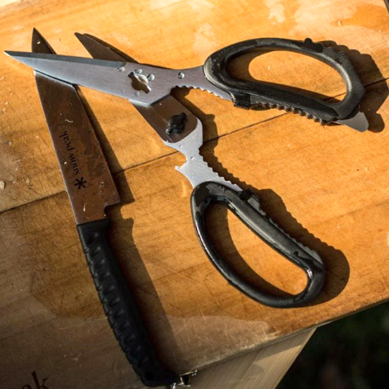 Kitchen Scissors Set, Snow Peak Kitchen Scissors Set on table