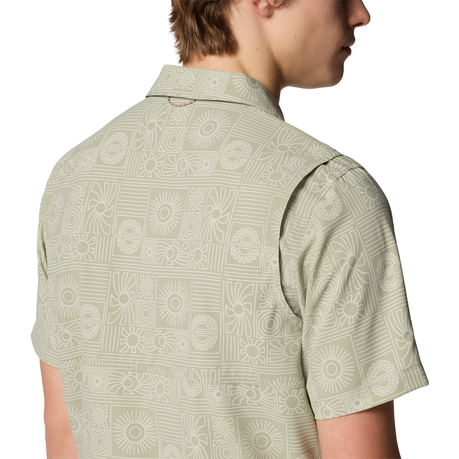 Men's Tech Trail Utility Print Woven Short Sleeve Shirt alternate view