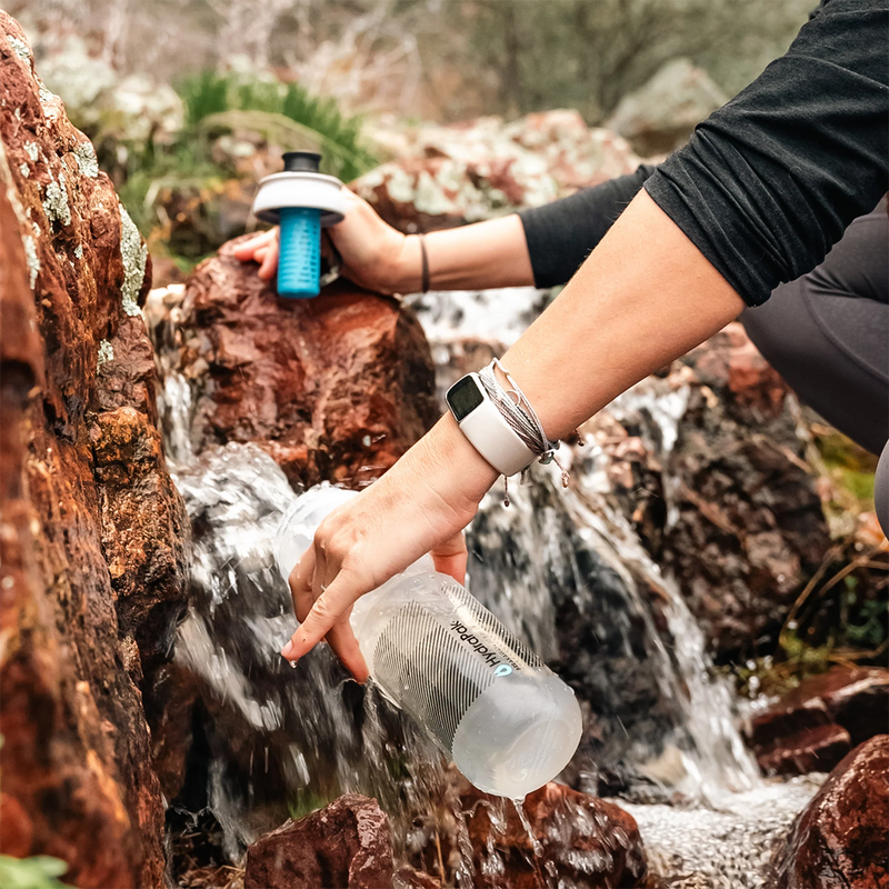 Breakaway+ Filter 30 oz, Hydrapak Breakaway+ Filter 30 oz filling bottle in stream