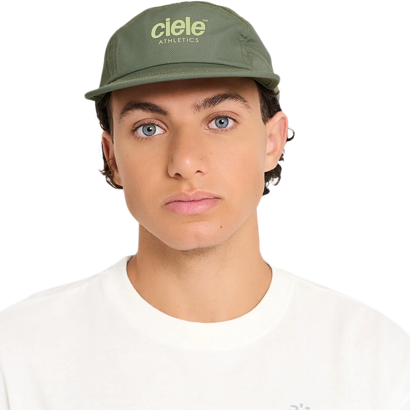 GOCap Classic Athletics, Ciele Athletics GOCap Classic Athletics in Kombu on model