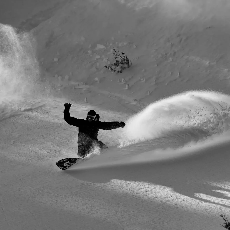 Storm Chaser, Jones Snowboards Storm Chaser in powder