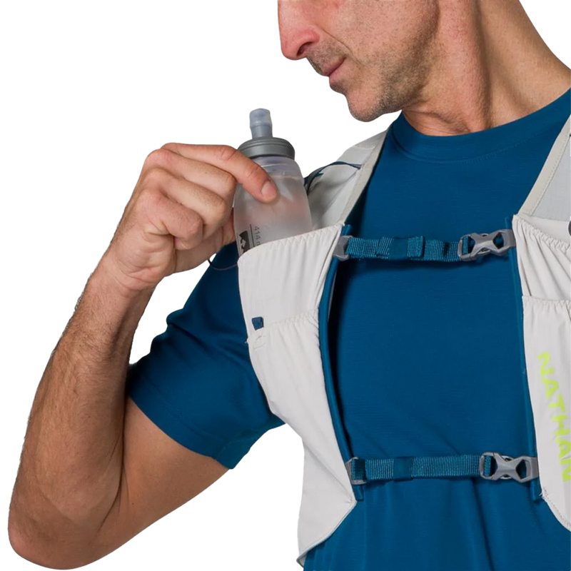 Pinnacle FeatherLite 1.5L, Nathan Pinnacle FeatherLite 1.5 Liter Hydration Vest flask