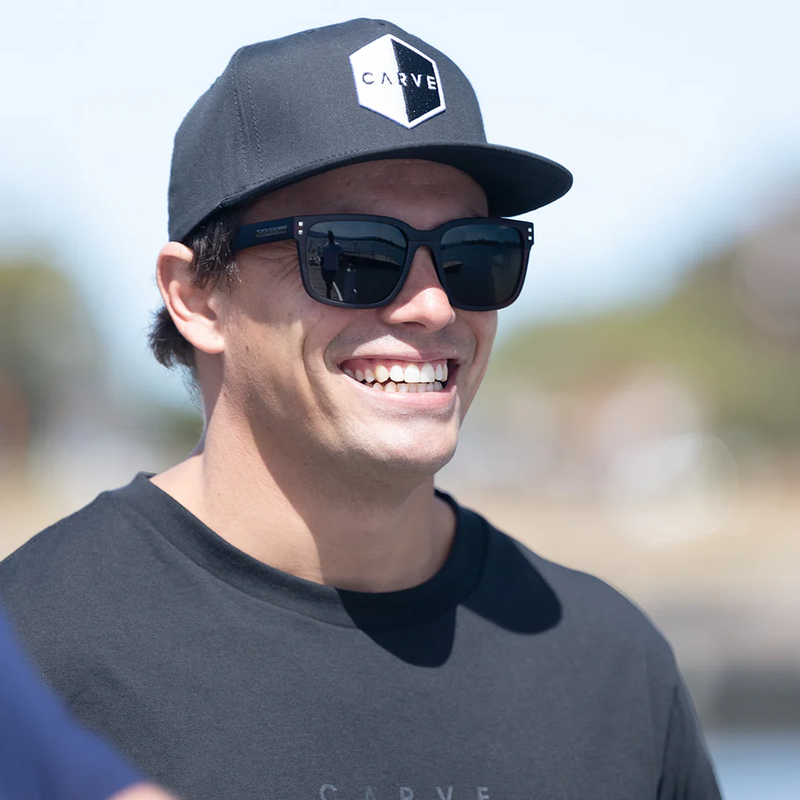 Rivals XL, Carve Rivals XL Matte Black + Grey Polarized on model