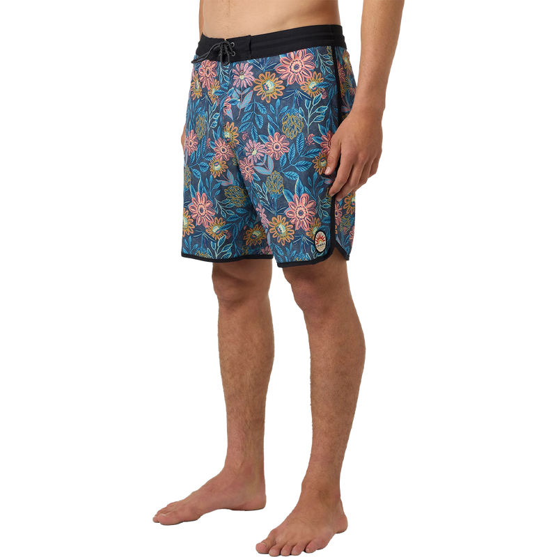 Men's Cruzer Scallop 18", O'neill Men's Cruzer Scallop 18" 3/4 Front