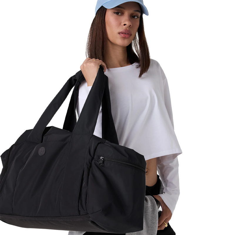 Vuori Gym Bag 2.0, Vuori Gym Bag 2.0 Side