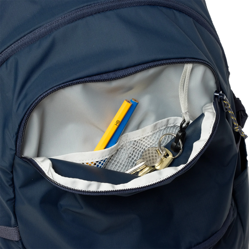 High Coast Backpack 24, Fjällräven High Coast Backpack 24 keyring and front divider