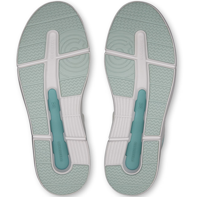 Women's The Roger Advantage, On Women's The Roger Advantage in White/Flurry pair bottom