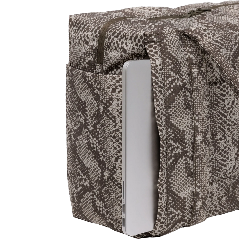 Small Cloud Carry-On, BAGGU Small Cloud Carry-On laptop storage