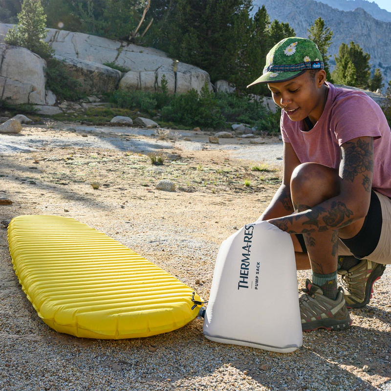 NeoAir XLite NXT Large, Therm-a-Rest NeoAir XLite NXT Sleeping Pad - Large pump sack