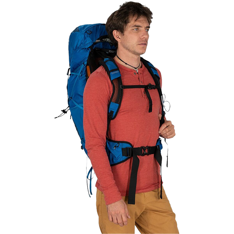 Exos 38, Osprey Exos 38 in Blue Ribbon on model front