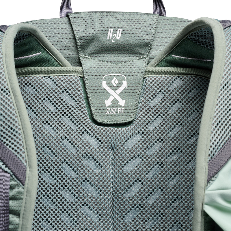Trail Vista 20 Backpack, Black Diamond Trail Vista 20L piolet holder slide fit