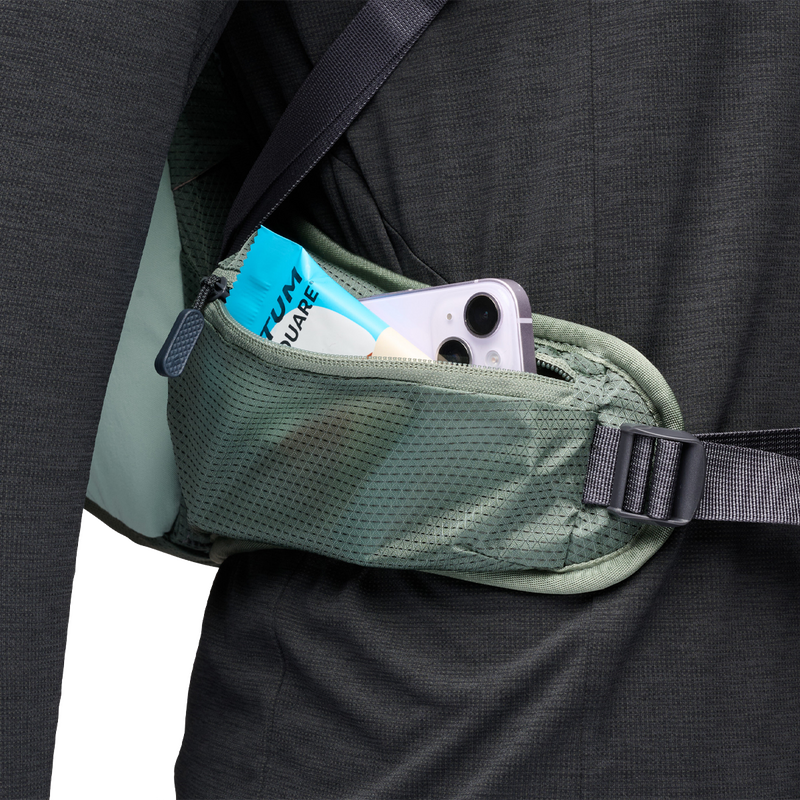 Trail Vista 20 Backpack, Black Diamond Trail Vista 20L piolet holder hip belt pocket
