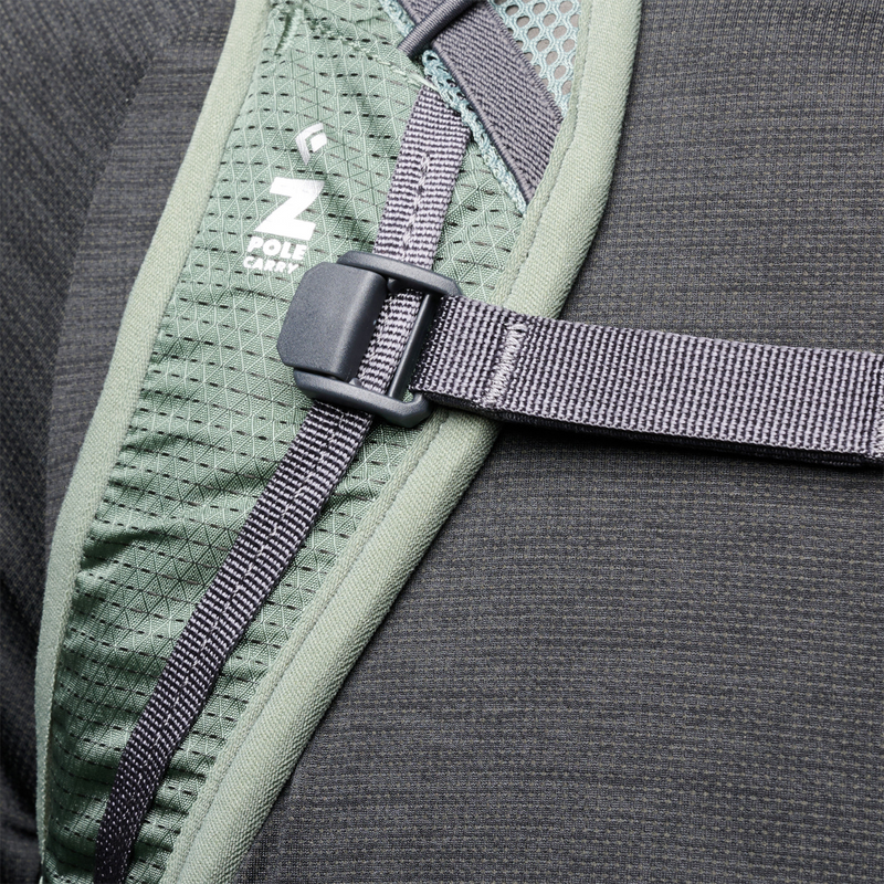 Trail Vista 20 Backpack, Black Diamond Trail Vista 20L piolet holder chest strap