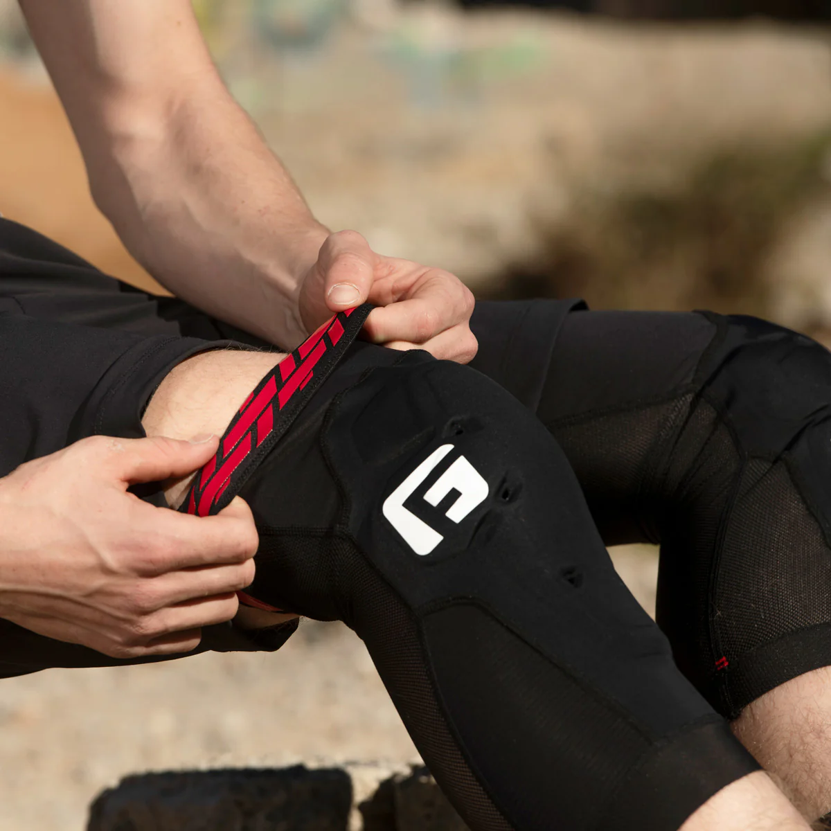 Pro-X4 Knee Guard alternate view