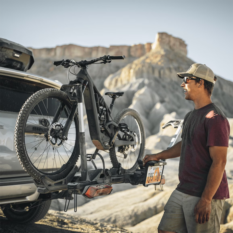 Verse 2 Bike 2", Thule Verse 2B 2" and 1.25" on vehicle with model
