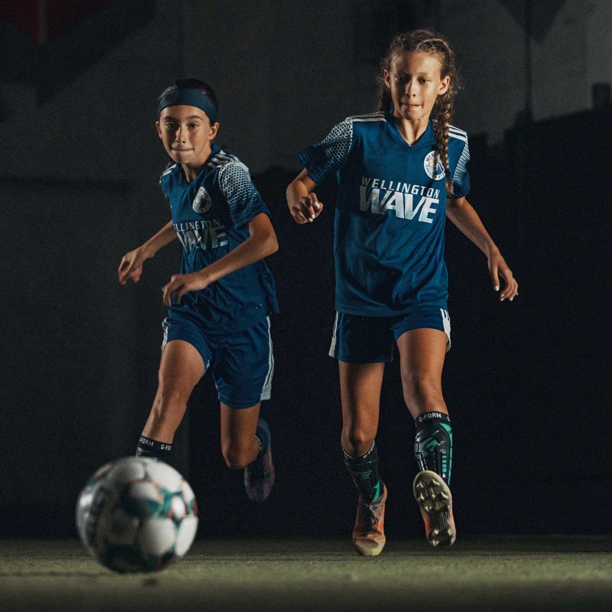 Youth Pro-S Vento Shin Guards alternate view