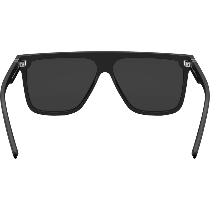 Sci-Fi Dark Flatter, Blenders Sci-Fi Dark Flatter behind lenses