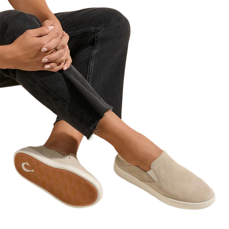 Women's Pehuea Luxe, OluKai Women's Pehuea Luxe in 2020-Tapa/Tapa on model 