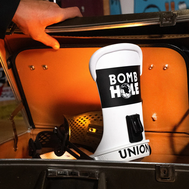 Force Classic Bomb Hole Limited Edition, Union Force Classic Bomb Hole Limited Edition in suitcase
