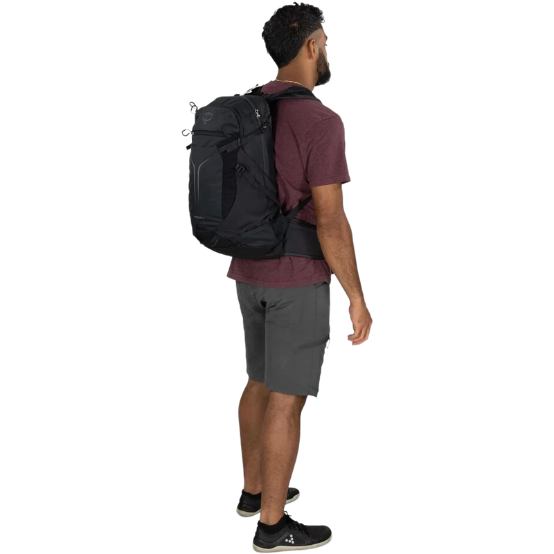 Sportlite 25, Osprey Sportlite 25 in Raven Black on model back right