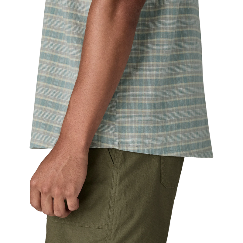 Men's Back Step Shirt, Patagonia Men's Back Step Shirt in Blue Sage side view hem detail on model